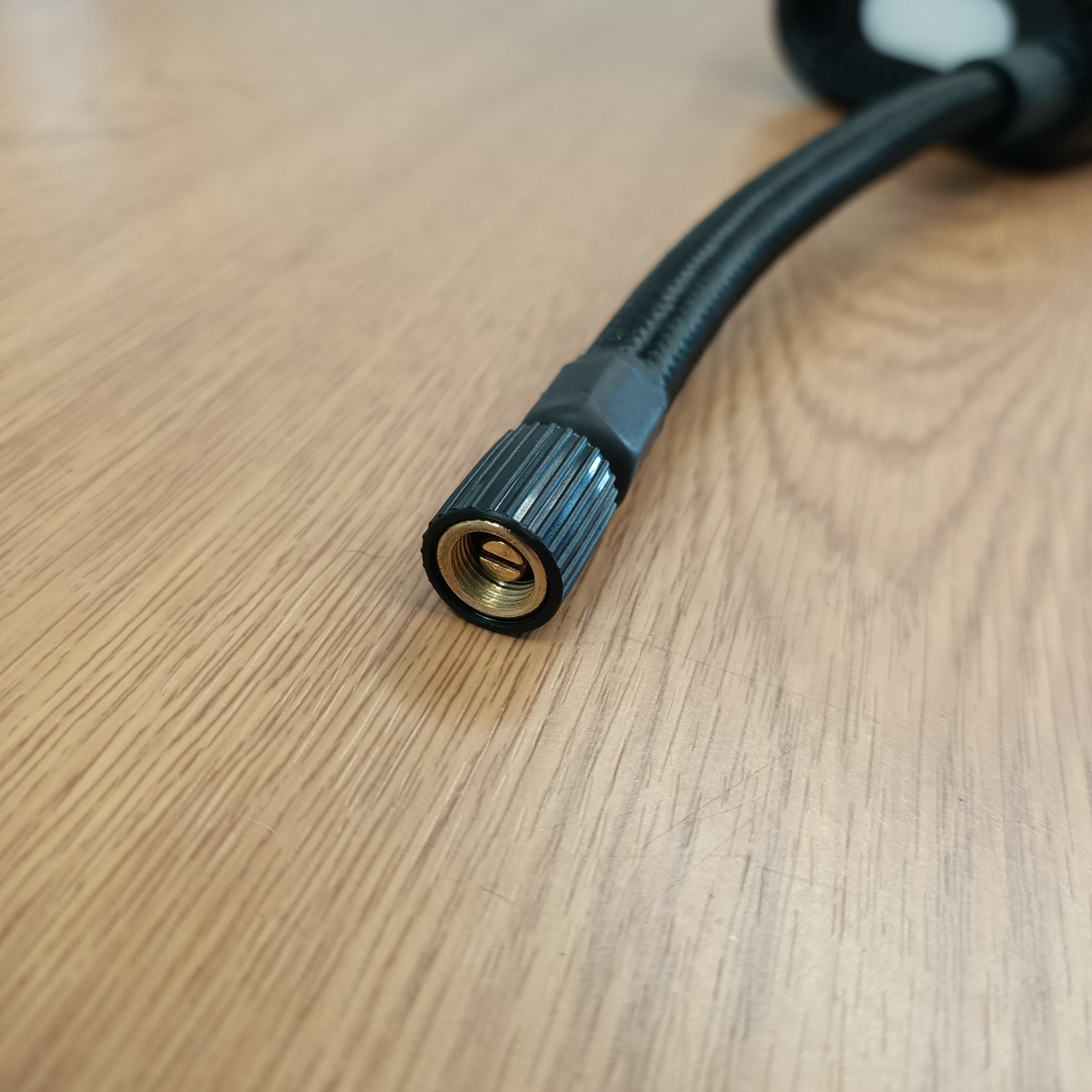 Handheld electric pump